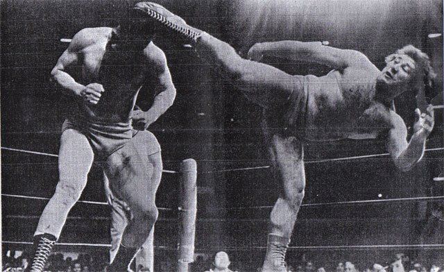 A rivalidade dos lutadores de luta livre americana: Euclides Pereira e  Hilário E Silva. Os dois estavam entre os melhores lutadores do Brasil na  época, final dos anos 60 e início dos